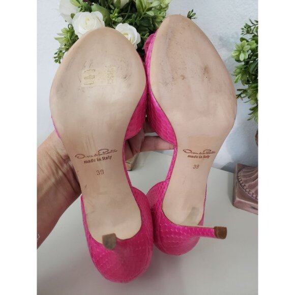 Oscar de la Renta Pink Snake w/ Flower Peddles heel - Picture 9 of 12